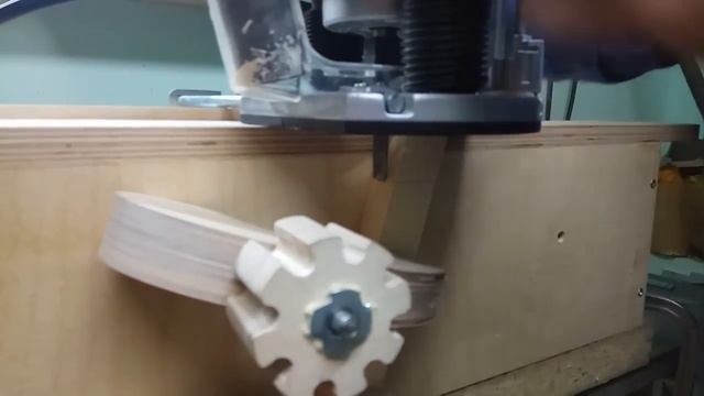 Пазорезное устройство. Соединение в полдерева смотреть онлайн