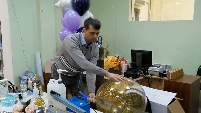 Баблс с конфетти и надписью. Отрывок с очного курса. смотреть онлайн