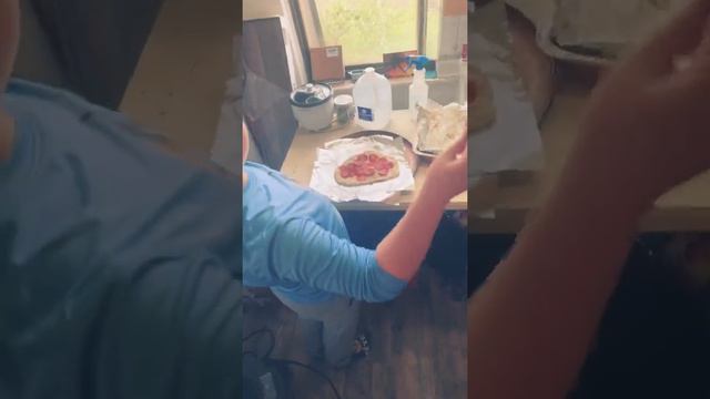 The Worlds largest pepperoni roll..! смотреть онлайн