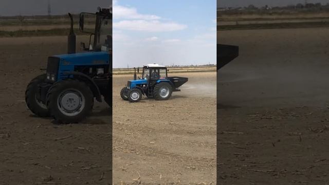 Внесение удобрения DCM spreaders S24.Распределитель (разбрасыватель) удобрений Италия. смотреть онлайн