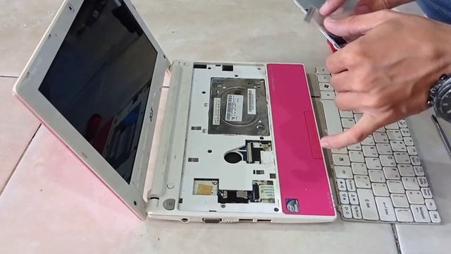cara mengganti keyboard acer aspire one happy type d255 d257 d260 d270 532h dan 522 смотреть онлайн