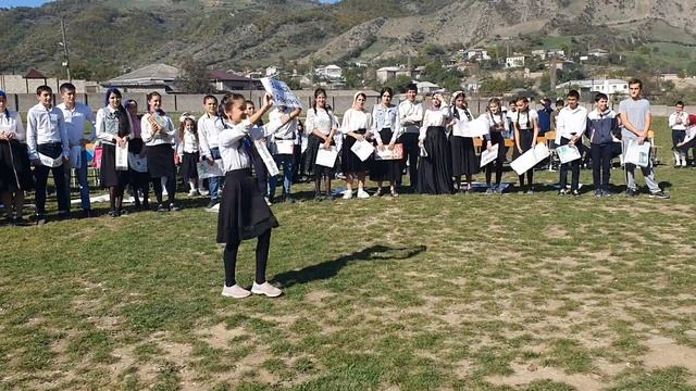 Музыкальное поздравление от учащихся МКОУ "Ханагская СОШ" своим учителям на День учителя смотреть онлайн