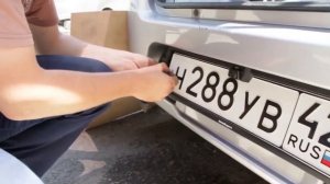 Установка номерного знака с камерой заднего вила