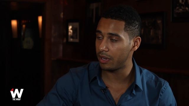 ‘Once Upon a Time’ Star Elliot Knight on ‘Pressure’ of Playing First Black Merlin смотреть онлайн