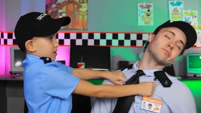 Как стать Фредди! Пять ночей с Фредди в Реальной жизни! Экстремальные прятки с Фредди! смотреть онлайн