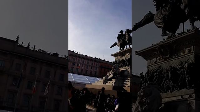 ITALY- Best Architecture of Cathedral, Duomo of Milan смотреть онлайн