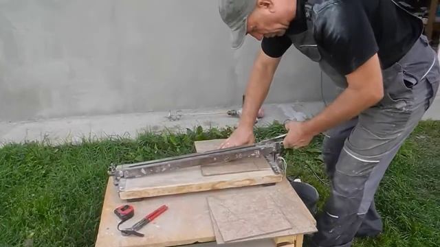 Как отрезать плитку болгаркой,реально без сколов смотреть онлайн