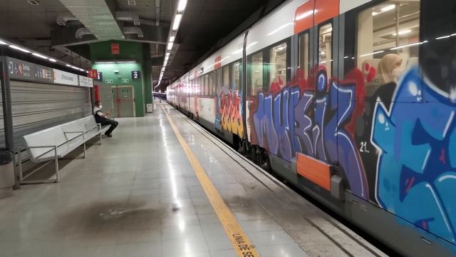 ?? Barcelona Rodalies Cercanías & FGC - Suburban Trains (2021) (4K) смотреть онлайн