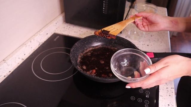 ? ЛАНГУСТИНЫ В ВИННОМ СОУСЕ ? смотреть онлайн