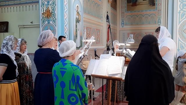 1 Антифон ; 2 Антифон (Иного распева). Регент Ирина Филатова. смотреть онлайн