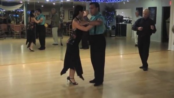 TANGO and VALS Lesson - CUNITA CRUZADA Step