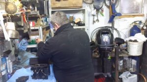 hidea 9.9-15 Сальники коленвала. Чем достать и какой стороной обратно поставить.