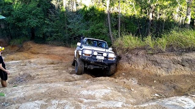 Glass House Mountains Trip | Wet and Wild! смотреть онлайн