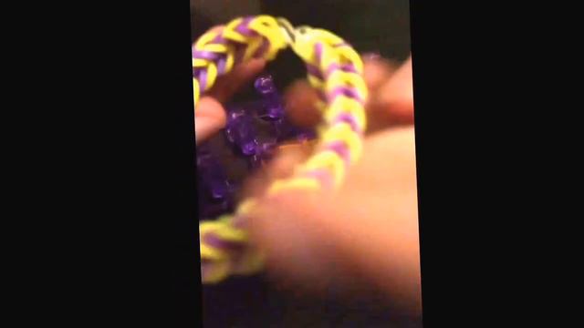 Как сделать браслет с резинок (самый легкий способ) смотреть онлайн