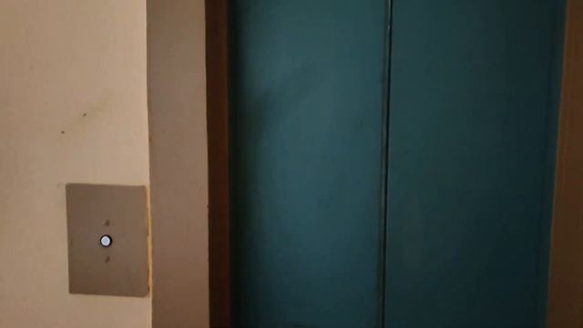 Снято перед заменой! Лифт МЛЗ 1990 г. в. (раб. с 24.12.1996) | Пр-т Победы 37 смотреть онлайн