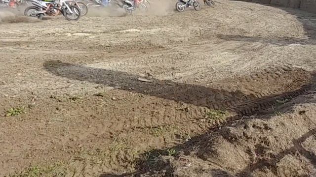 Старт 125 заезд 1й. Кунгур Мотокросс. смотреть онлайн