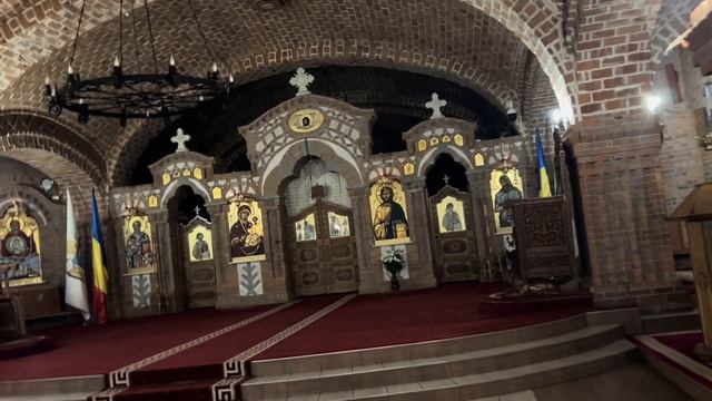 В Храм , по дороге в садик смотреть онлайн