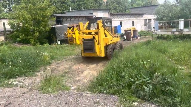 МИНИ ПОГРУЗЧИК МКСМ-800 / 2011 год, двигатель Cummins смотреть онлайн