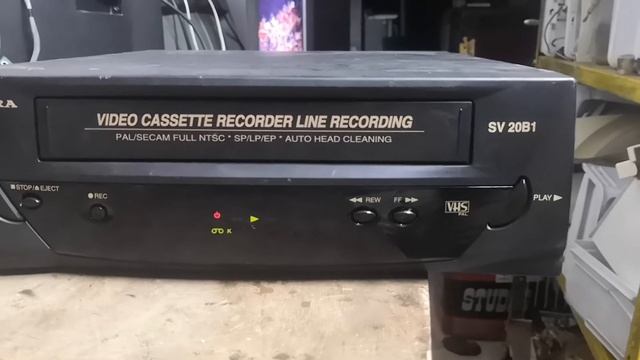Vintage video cassette player SUPRA MADE IN KOREA смотреть онлайн