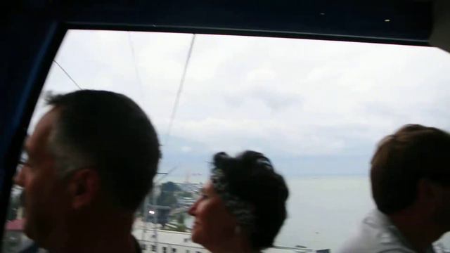 Вид на Батуми с канатной дороги // Batumi from a cable car смотреть онлайн