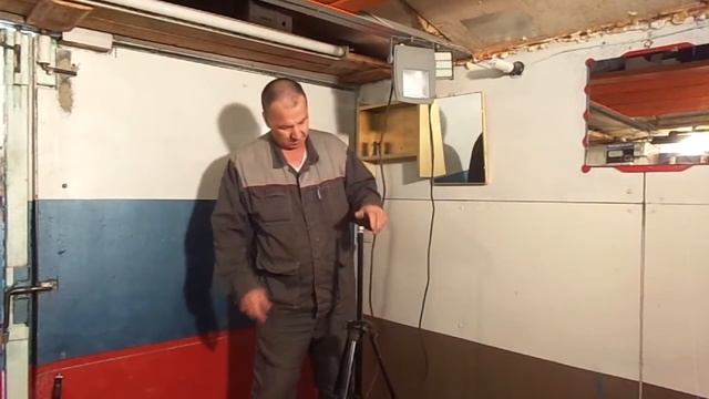Светодиодные прожекторы. Рабочее освещение, и методы крепления. смотреть онлайн