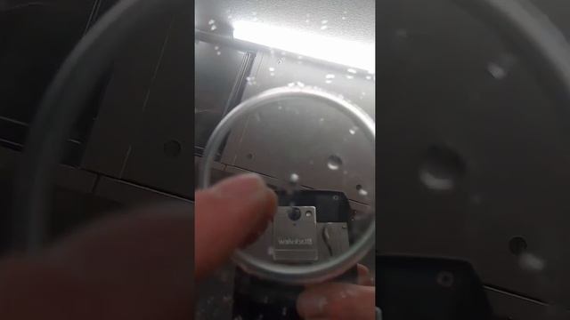 сверлим отверстие в зеркале или стекле под розетку(под установочную коробку) смотреть онлайн