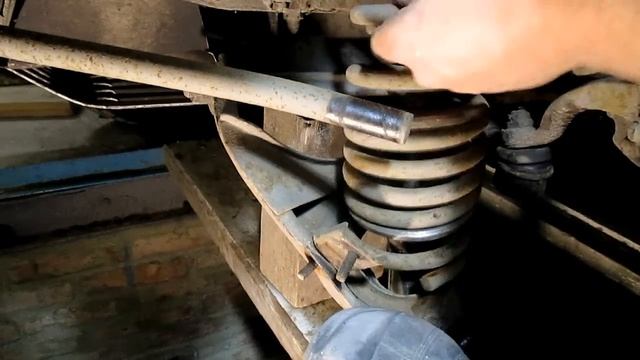 ЗАМЕНА ПЕРЕДНЕЙ ПРУЖИНЫ СО СЪЕМНИКОМ(СТЯЖКОЙ)!!! смотреть онлайн