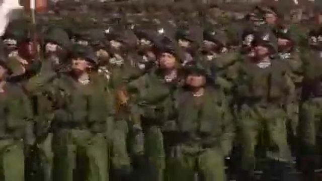 Вежливые зеленые человечки на Параде Победы 2014 смотреть онлайн