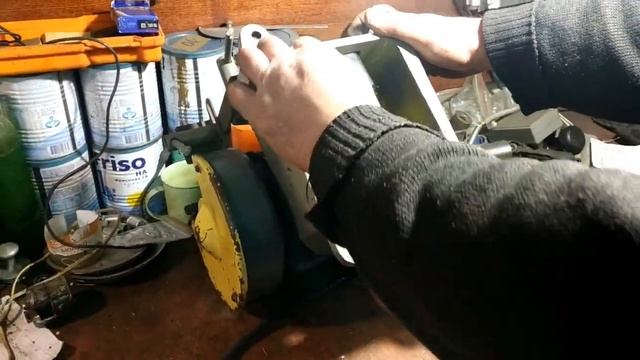 Заточной станок (наждак). смотреть онлайн