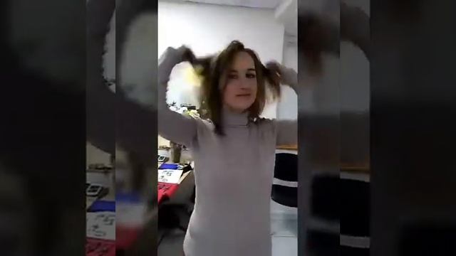 Единообразная форма, слоистая, 5 день смотреть онлайн