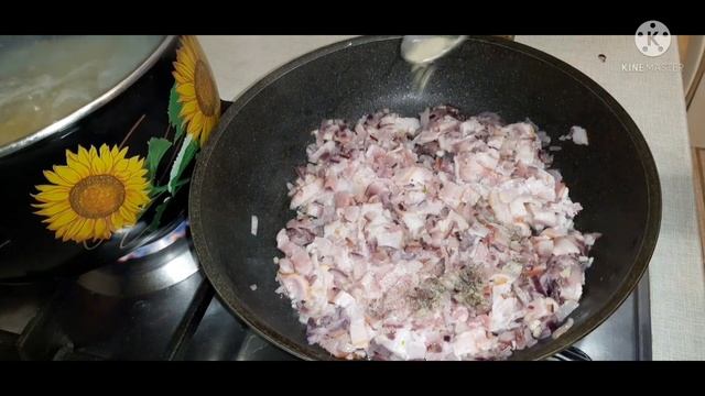 Спагетти карбонара с красным луком. смотреть онлайн