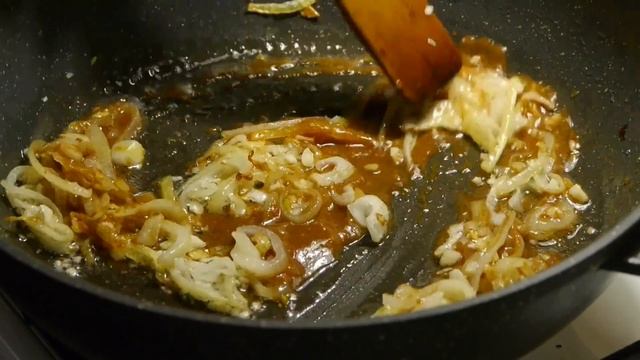 Наси лемак с рыбными шариками. Малайское блюдо. Nasi Lemak