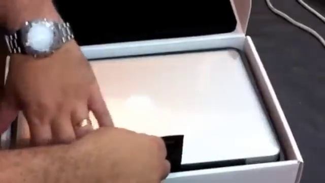Unboxing Macbook Pro 13" Core i7 смотреть онлайн
