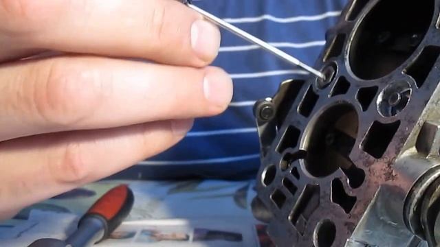 устранение причины прогиба фланца корпуса карбюратора ОЗОН смотреть онлайн