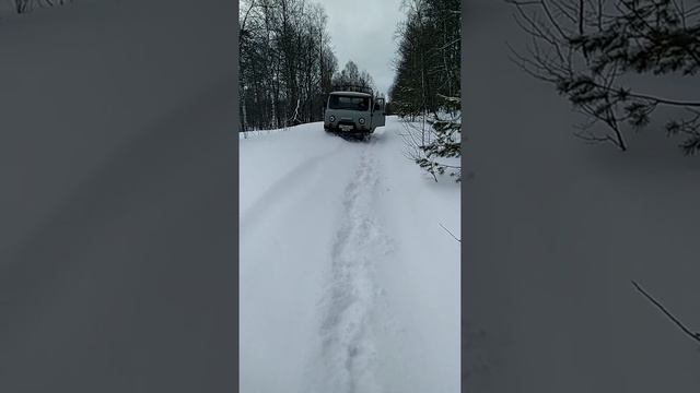 уаз головастик 3303 по глубокому снегу. смотреть онлайн