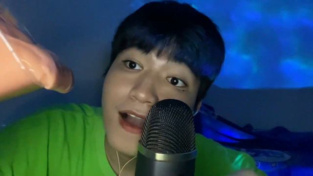 ASMR SATISFYING SLIME ON THE MIC смотреть онлайн