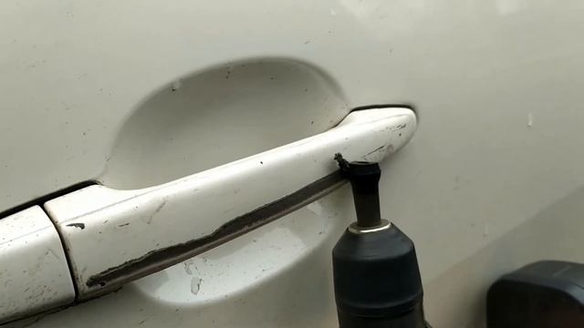 ПРОСТОЙ СПОСОБ УДАЛИТЬ ДВУХСТОРОННИЙ СКОТЧ с любой поверхности, не повредив её!!! смотреть онлайн