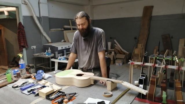 Как качественно покрасить гитару в домашних условиях смотреть онлайн