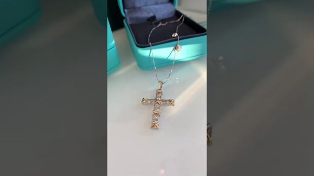 Jewelry and Bijoux for Your Outfit. What Jewelry is Trending Now?#shorts#jewelry#tiffany смотреть онлайн