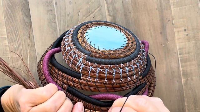 Wheat stitch for pine needle baskets - spiral pattern смотреть онлайн