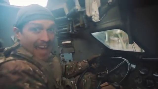 Александр УСИК. Тест-Драйв на БТР! @ukraineatamanspro смотреть онлайн