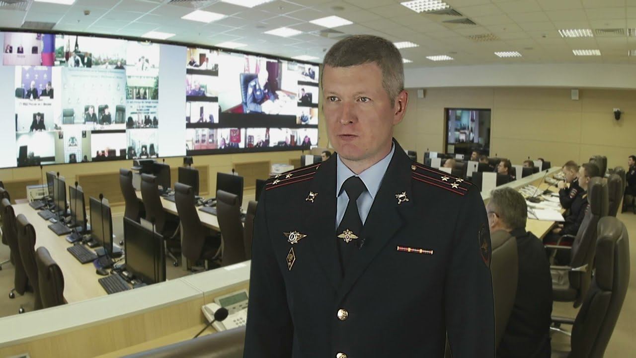 Полицейские Западного округа столицы по горячим следам задержали подозреваемого в грабеже смотреть онлайн