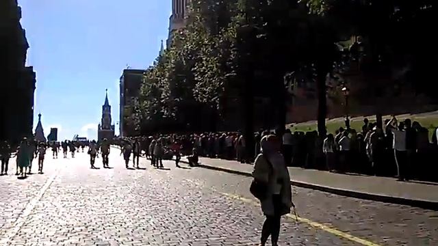 Вот какая очередь в мавзолей смотреть онлайн
