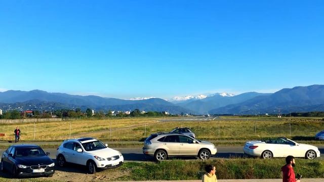 Грузия / Дотронулись до самолета над головой / Окрестности аэропорта Батуми смотреть онлайн