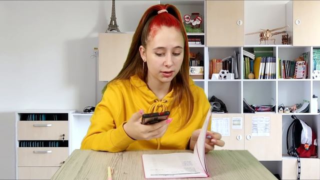 ТИПЫ ПОДРОСТКОВ осенью. ДЕРЗКАЯ VS БОГАТАЯ и БЕДНАЯ против ГЛУПОЙ. Вайны DiLi Play смотреть онлайн