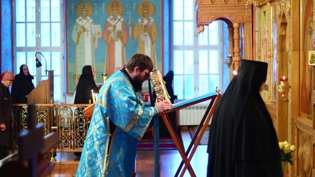 Икона Пресвятой Богородицы "Новодворская" смотреть онлайн