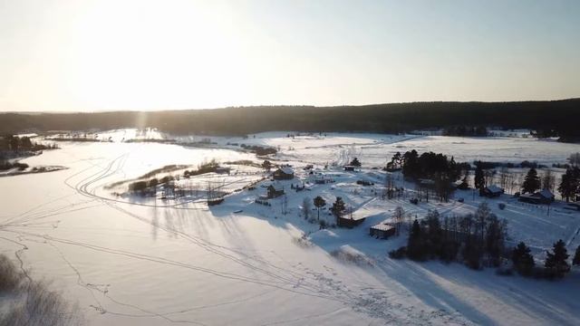 Первые не ловкие полёты на квадрокоптере смотреть онлайн