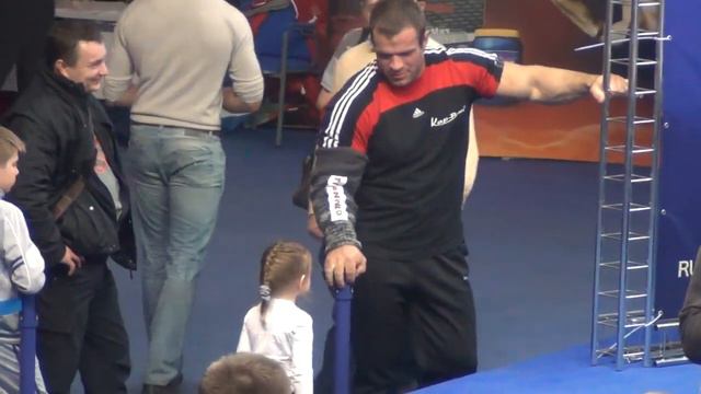 CYPLENKOV and little Girl смотреть онлайн
