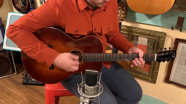 2010s/2020 Einolf (Gibson L-1 copy) parlor guitar смотреть онлайн