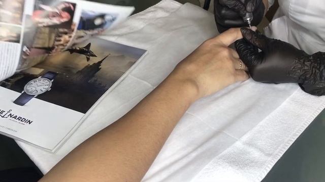 Маникюр в Kriss Triane